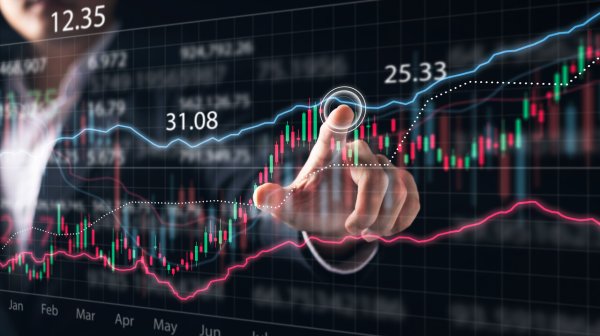 股票配资门户导航查询 多个炒股软件同时崩了？有股民称“卖出搞成买入”，上交所：正在核查原因